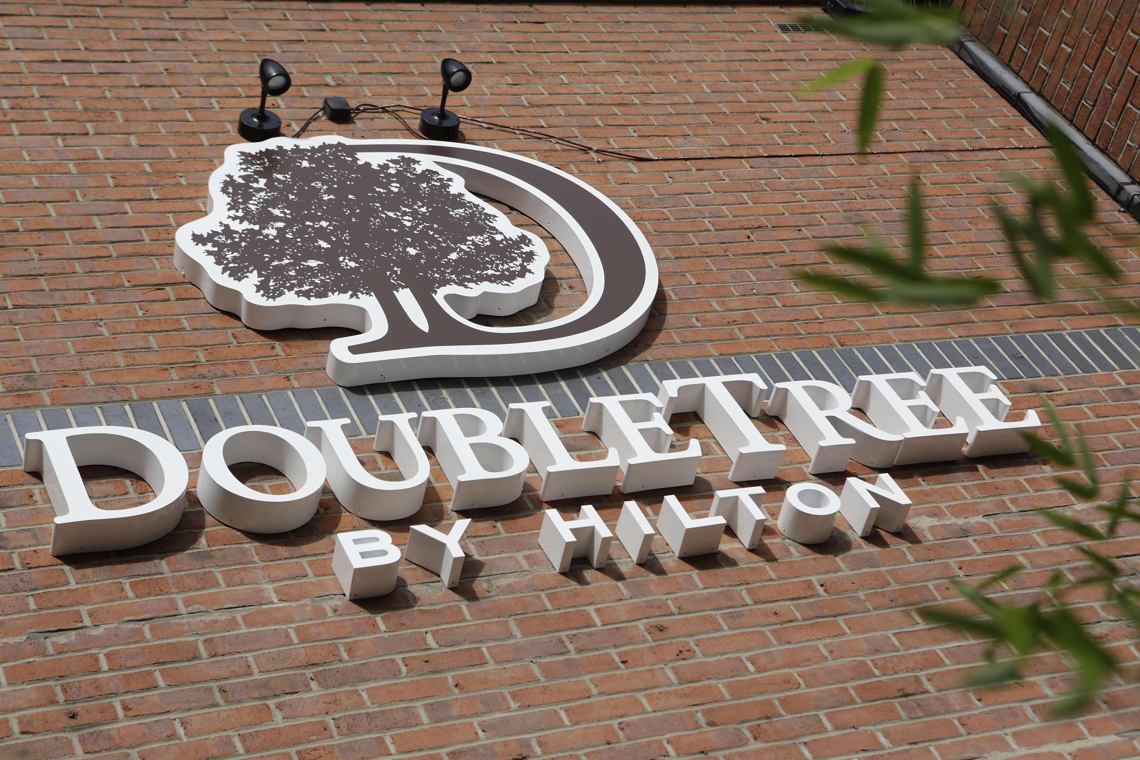 Doubletree By Hilton York Hotel Екстериор снимка