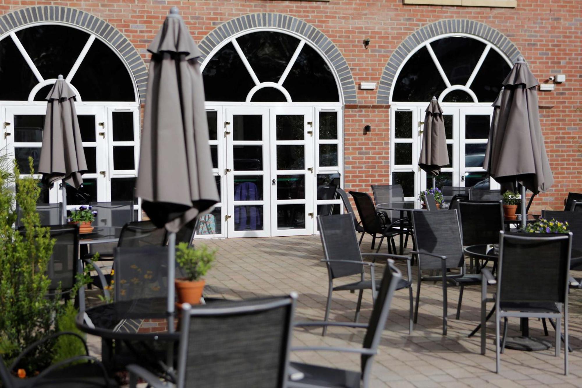 Doubletree By Hilton York Hotel Екстериор снимка