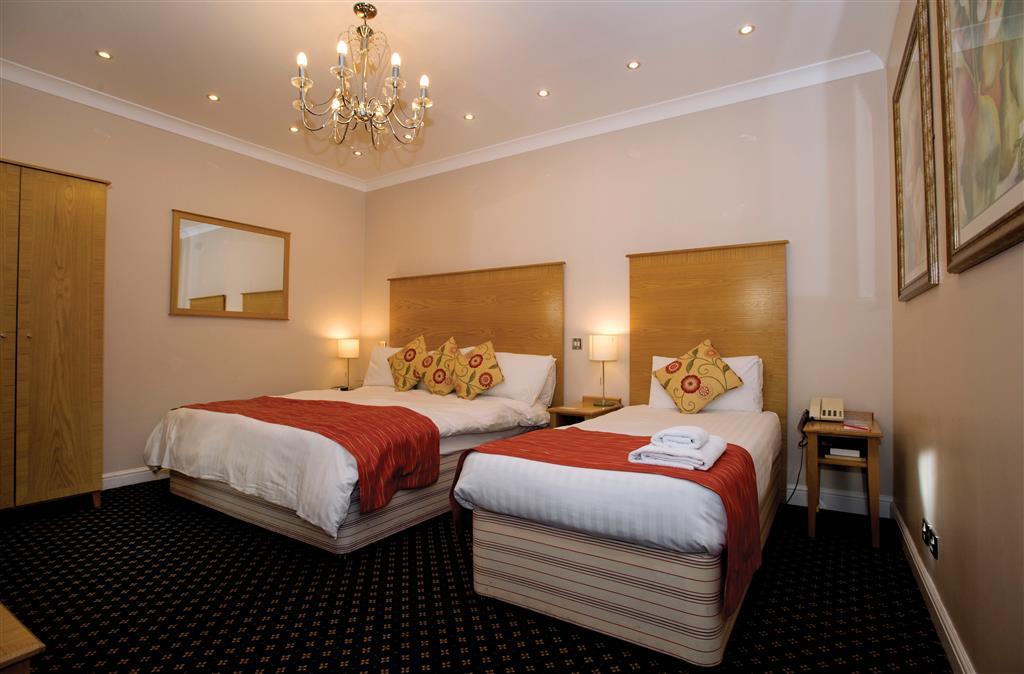 Doubletree By Hilton York Hotel Стая снимка